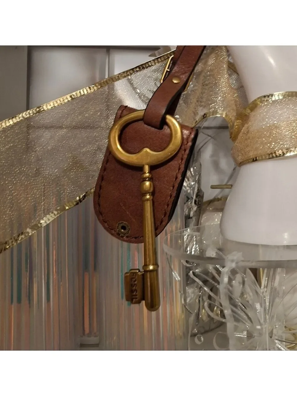 Fossil Brown Leather Hangtag Luggage Tag Key Holder with Brass Accents